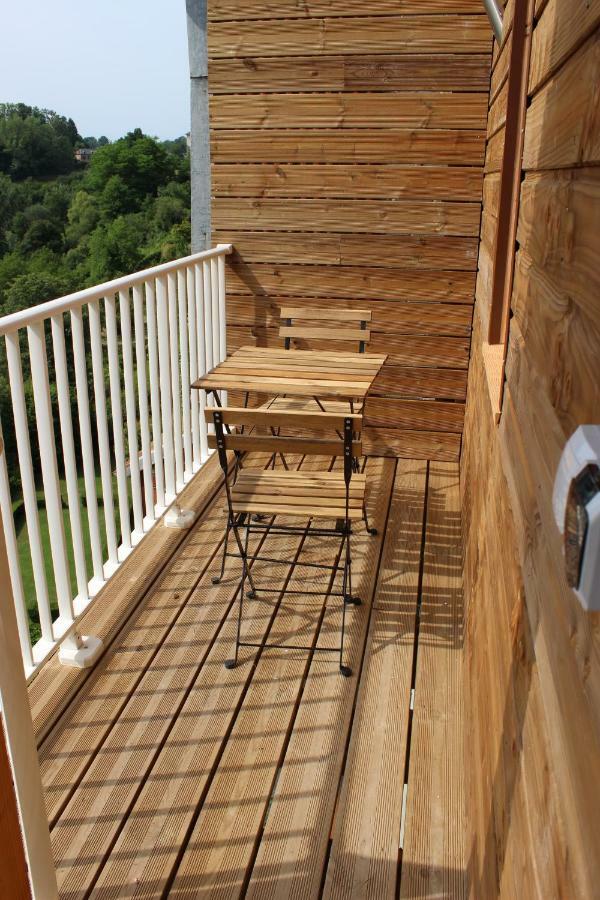Bel Appartement Avec Vue Sur Vezere Uzerche Buitenkant foto